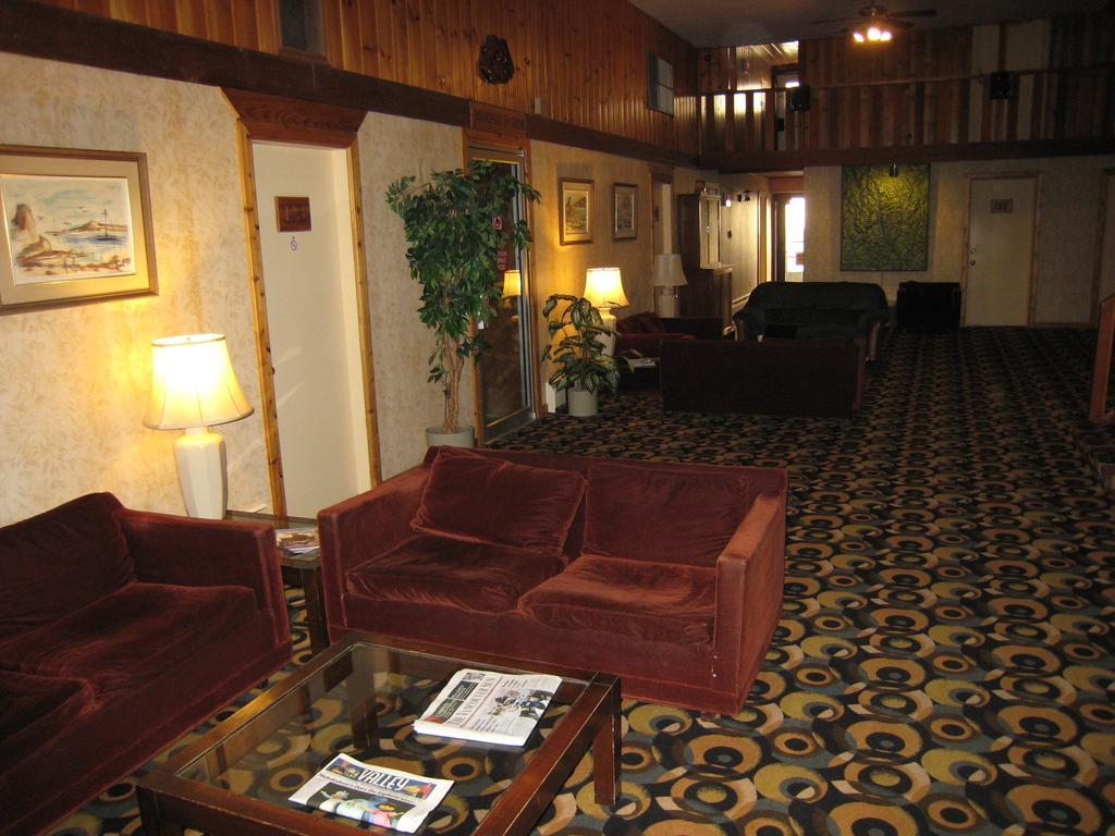 Downtowner Motor Inn Creston Exteriör bild