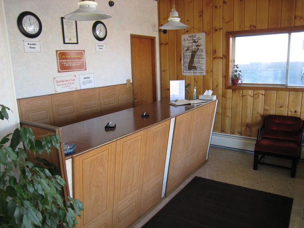 Downtowner Motor Inn Creston Exteriör bild