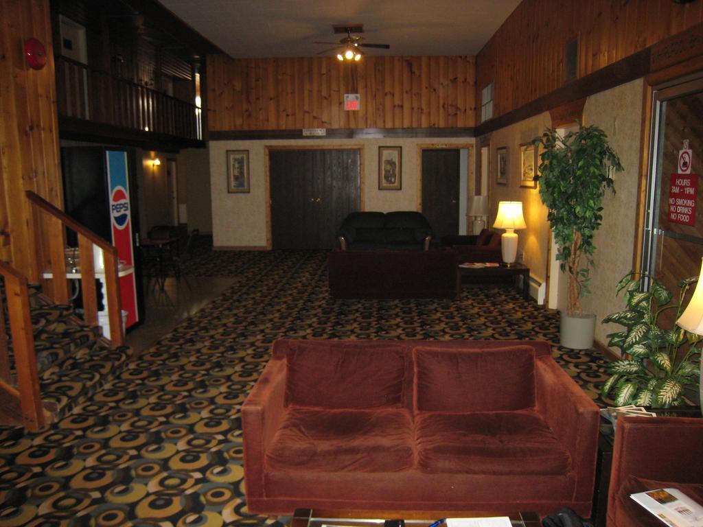 Downtowner Motor Inn Creston Exteriör bild